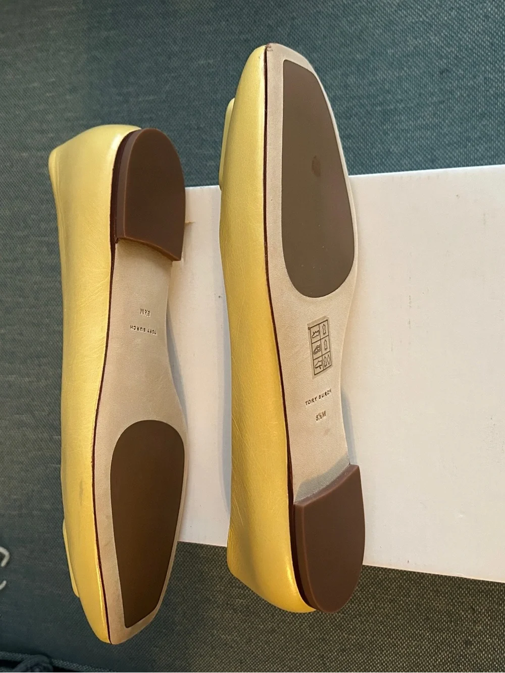 Tory Burch Lemon Yellow Logo Square-Toe Leather Flats - Picture 4 of 7